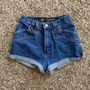 Vintage Rockies. Gently worn. Size 26/3. Fits true to size.